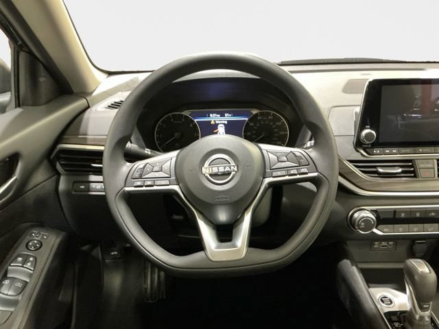 New 2025 Nissan Altima 2.5 SV image 13