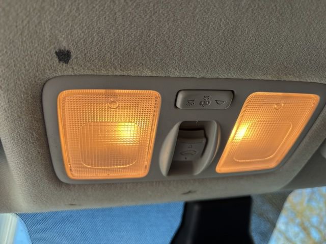 Used 2024 Hyundai Venue SEL image 26