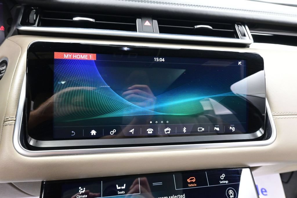 Used 2018 Land Rover Range Rover Velar R-Dynamic HSE AWD/4WD image 38