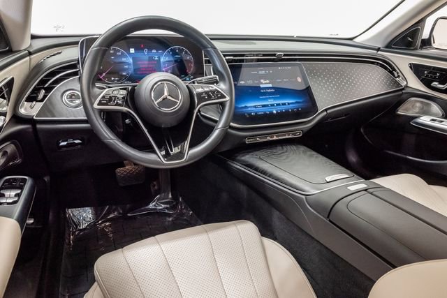 Used 2024 Mercedes-Benz E 350 4MATIC Sedan image 7