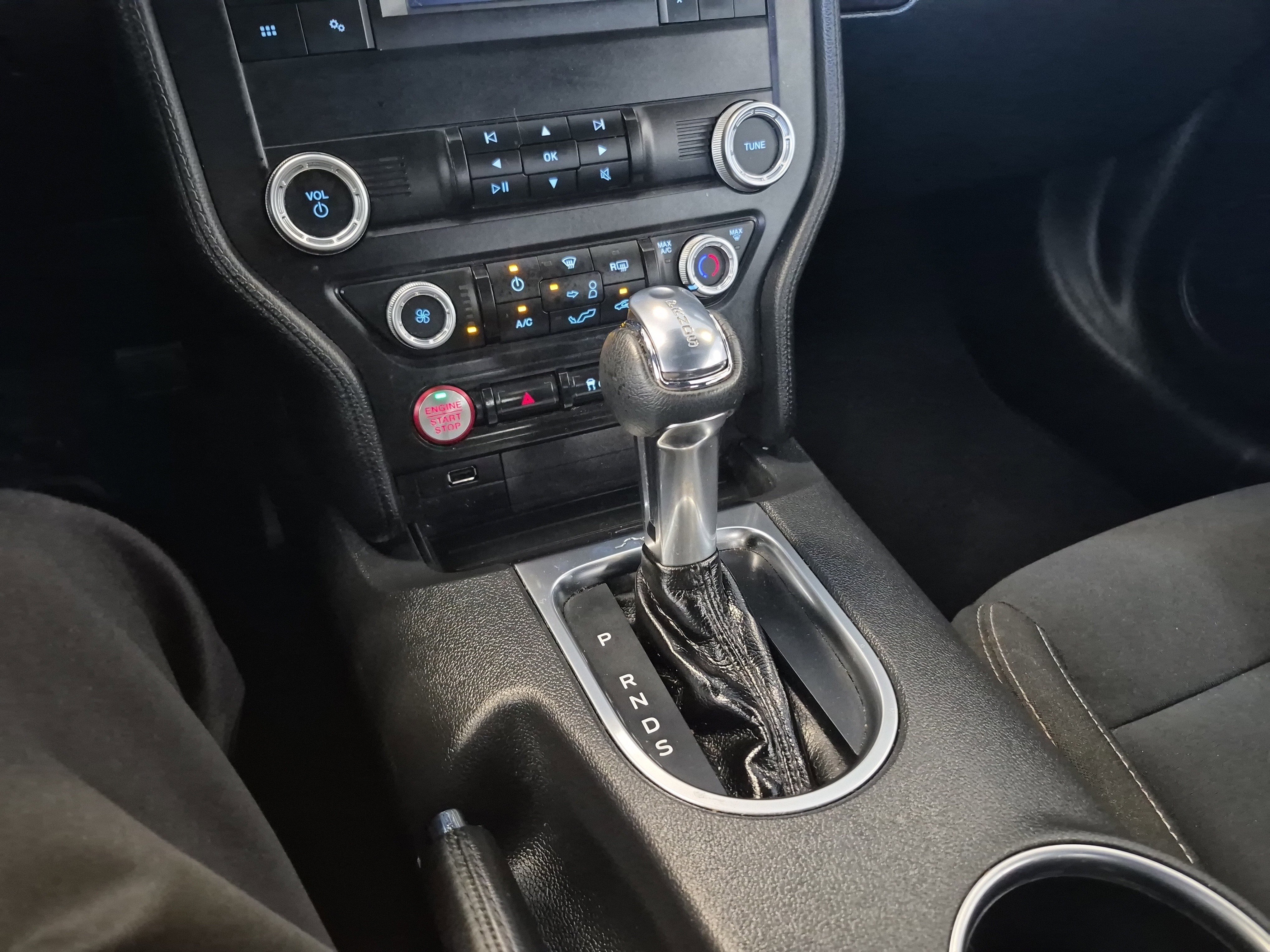 Used 2022 Ford Mustang EcoBoost image 24