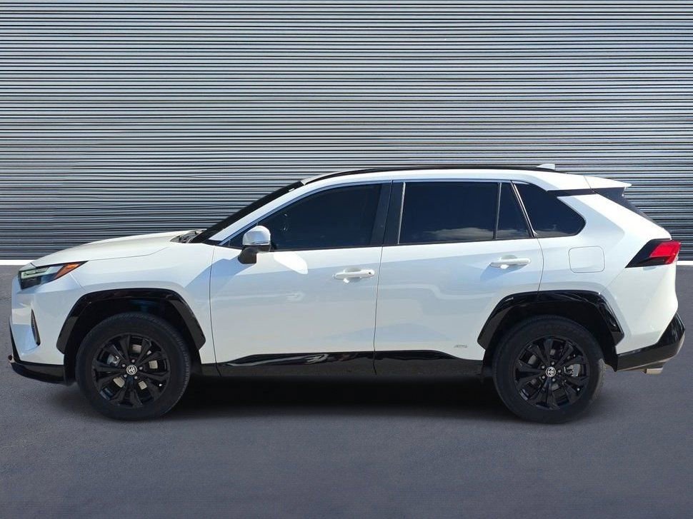 Used 2023 Toyota RAV4 SE image 2