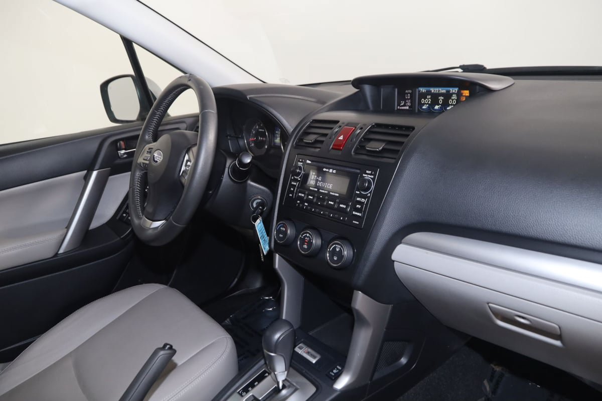 Used 2015 Subaru Forester 2.5i Limited AWD/4WD image 36