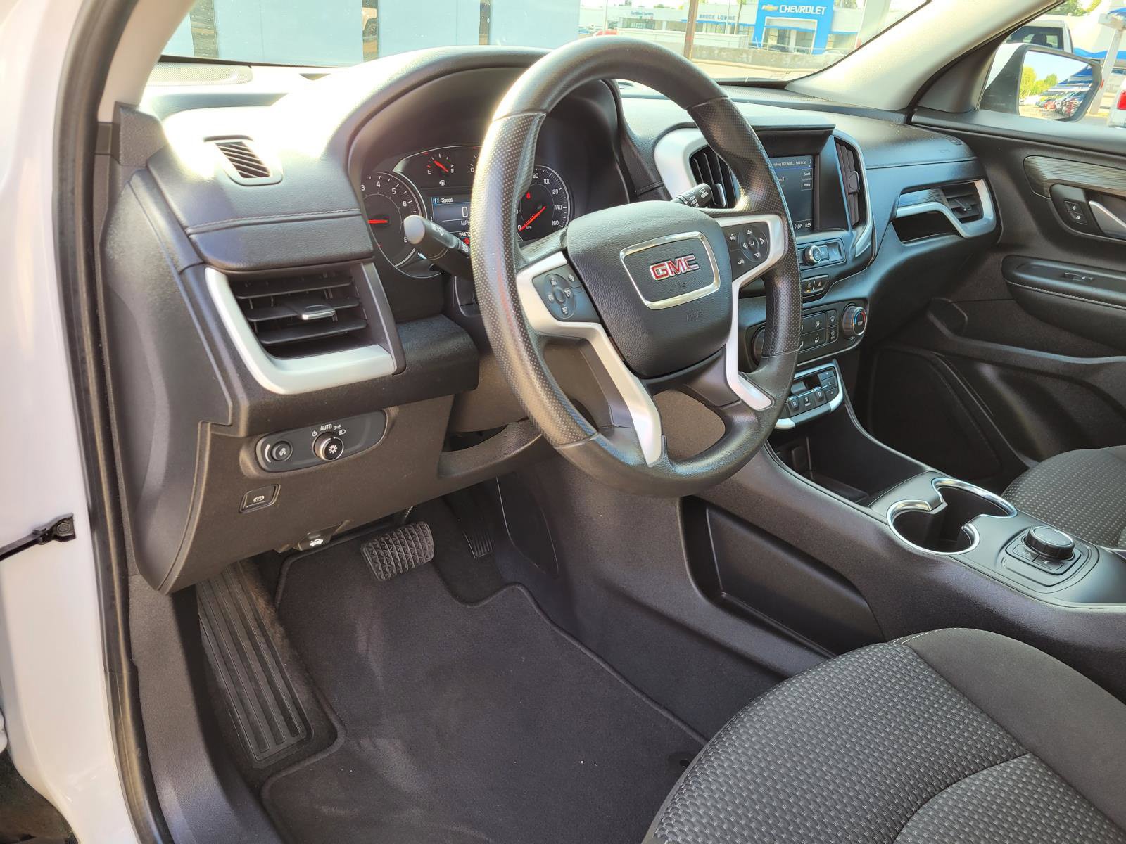 Used 2024 GMC Terrain SLE AWD/4WD image 20
