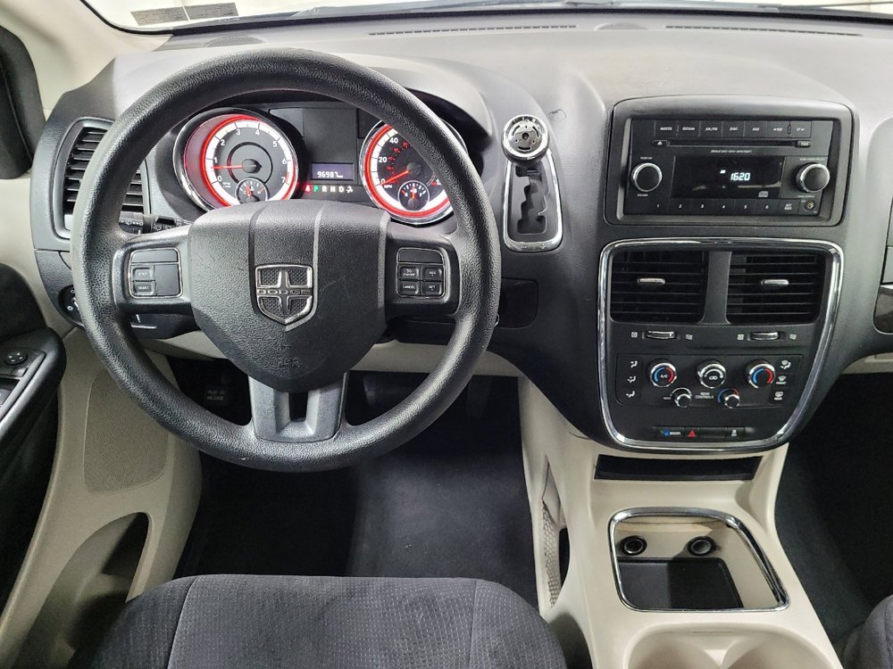 Used 2014 Dodge Grand Caravan SXT image 22