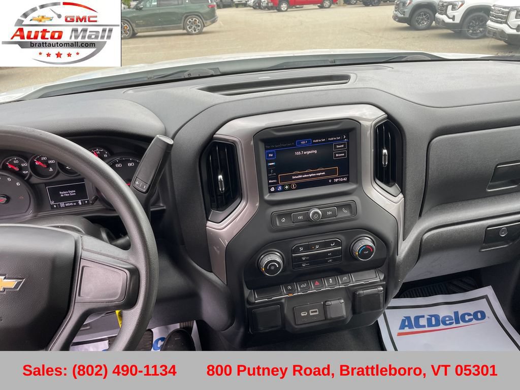 Used 2022 Chevrolet Silverado 1500 Custom w/ LPO, Dark Essentials Package AWD/4WD image 19