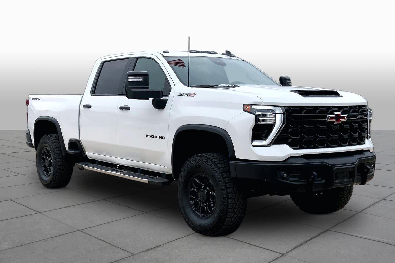 Used 2024 Chevrolet Silverado 2500 ZR2 w/ ZR2 Bison Edition AWD/4WD image 2