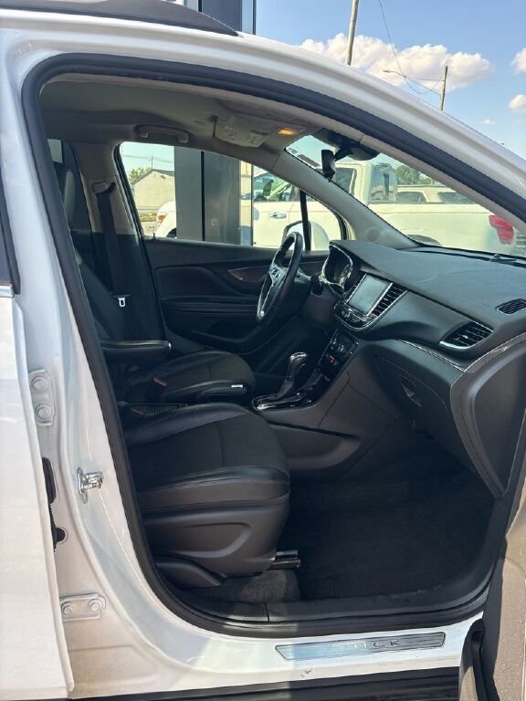 Used 2021 Buick Encore Preferred image 20