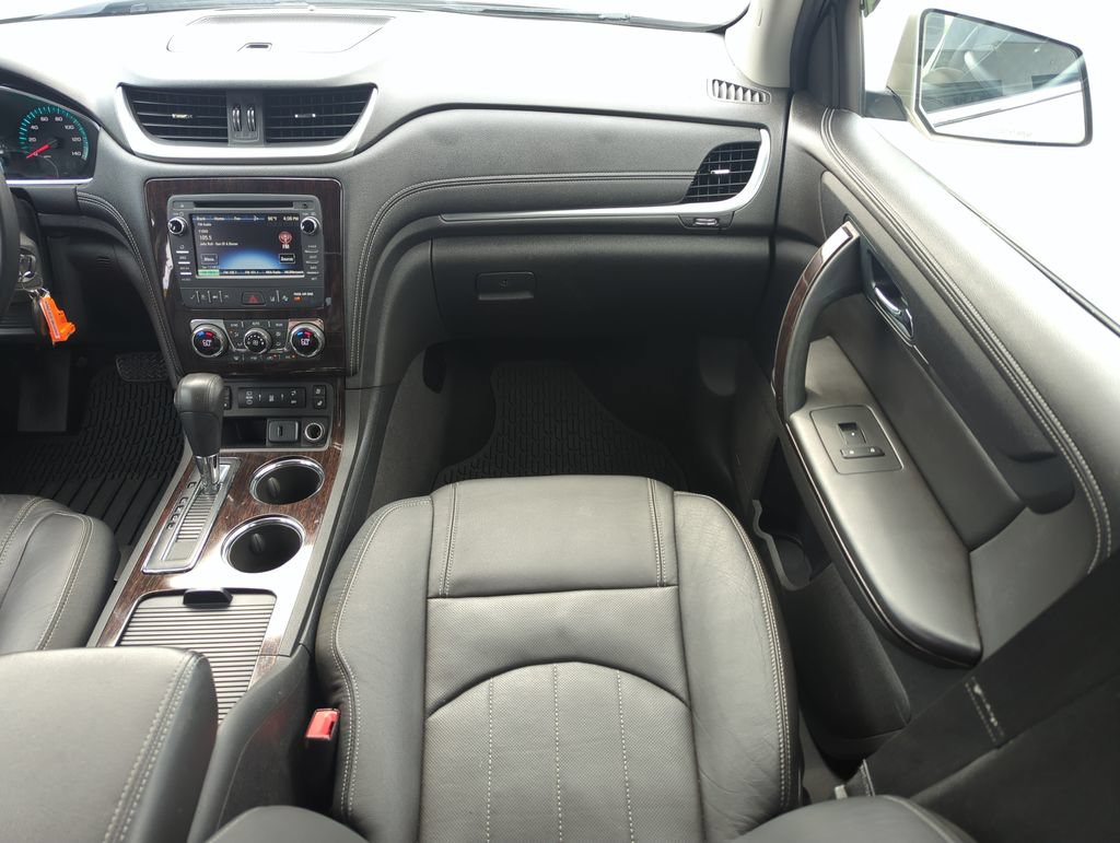 Used 2016 Chevrolet Traverse LTZ FWD image 15