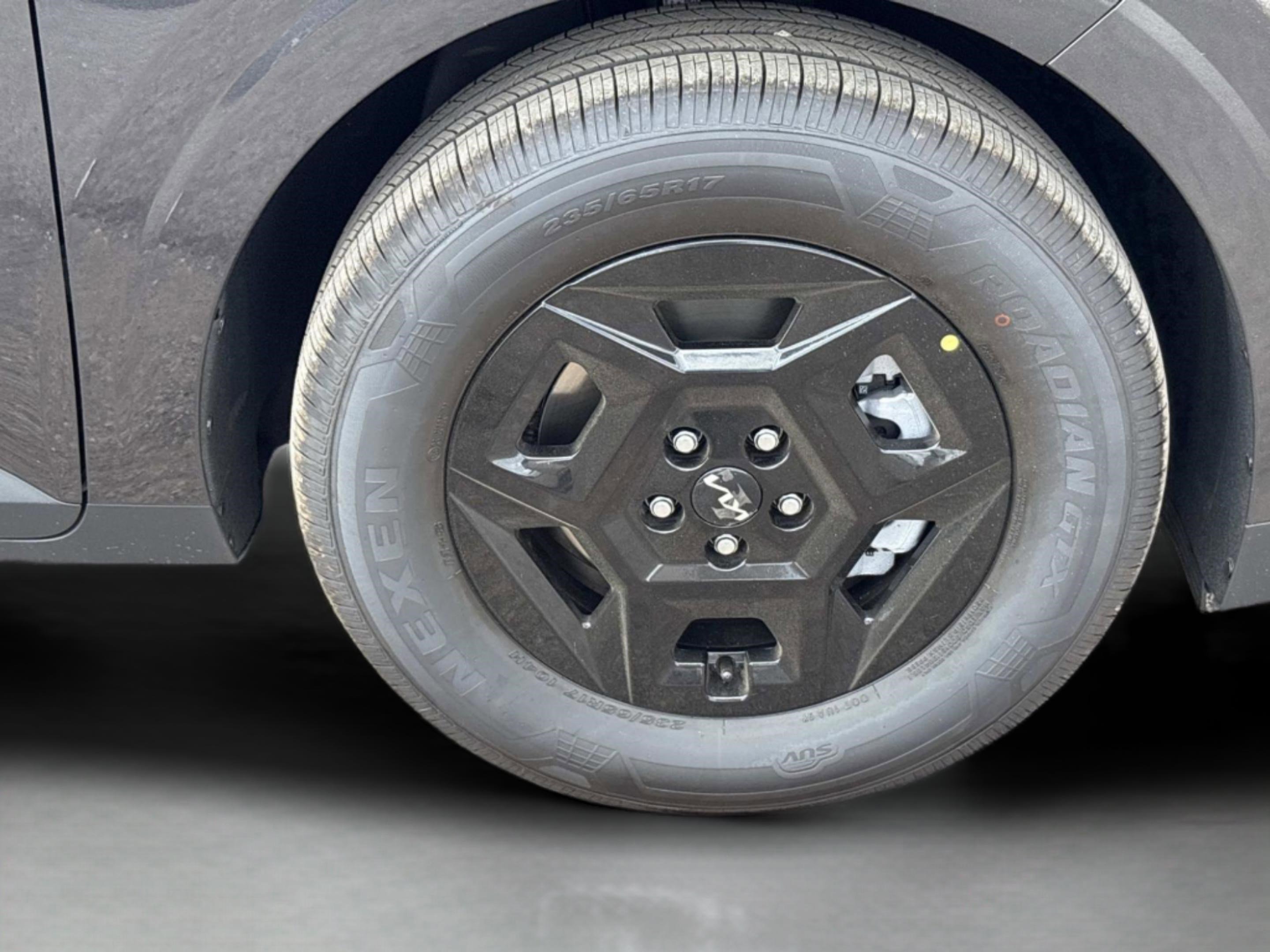 New 2026 Kia Carnival LX FWD image 9