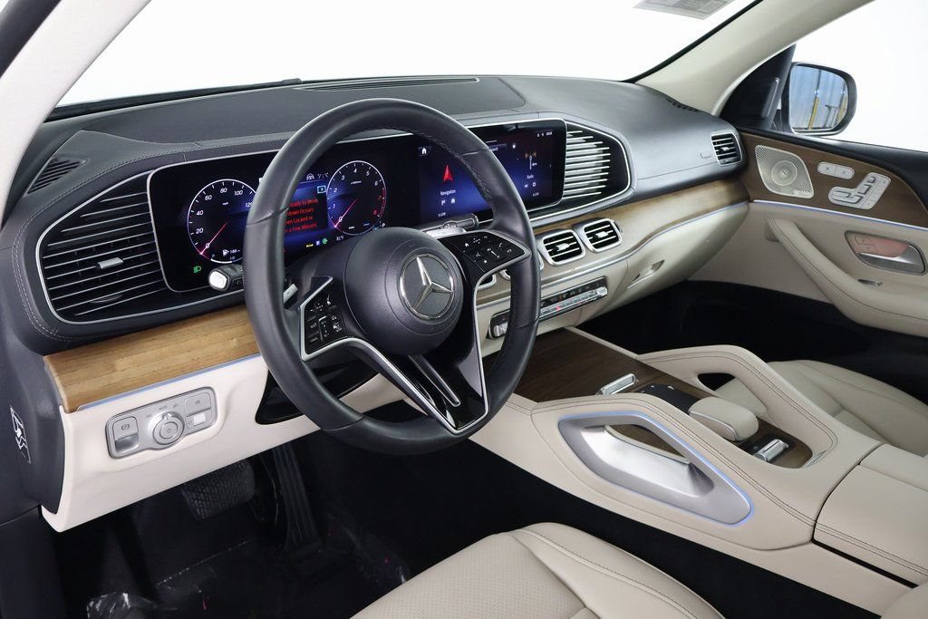 Certified 2024 Mercedes-Benz GLS 450 4MATIC image 7