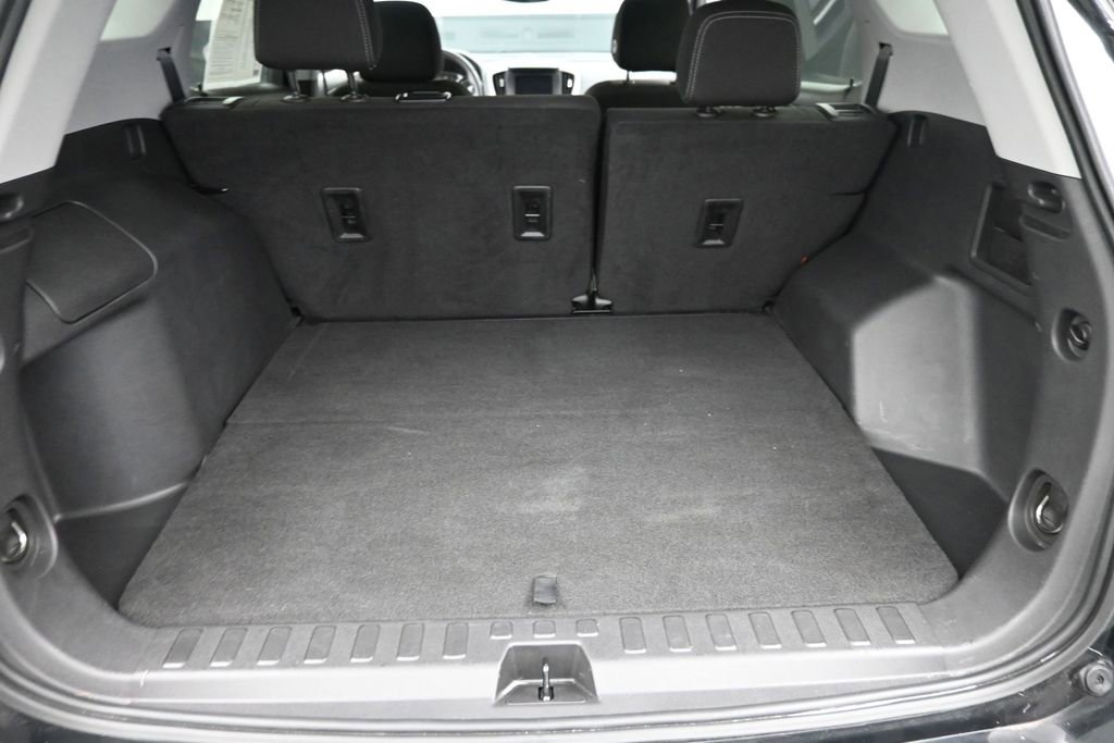 Used 2023 GMC Terrain SLE FWD image 9