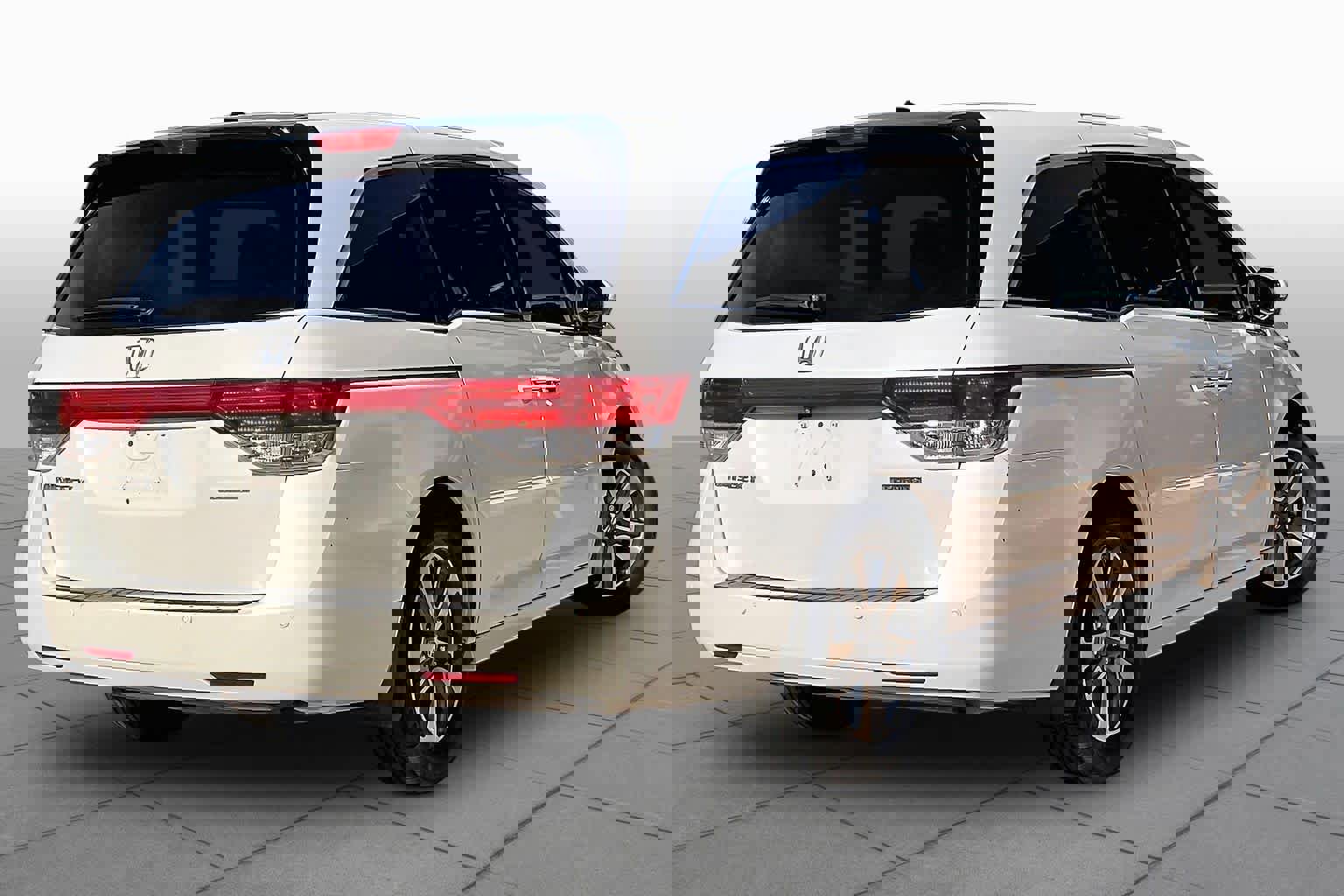 Used 2015 Honda Odyssey Touring Elite image 14