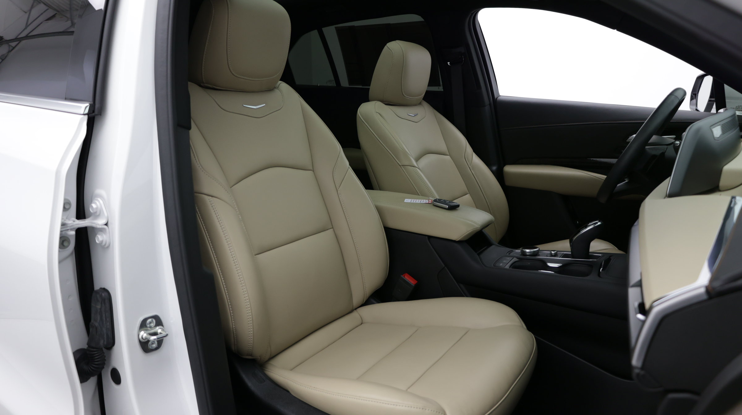Used 2025 Cadillac XT4 Premium Luxury w/ Cold Weather Package FWD image 44