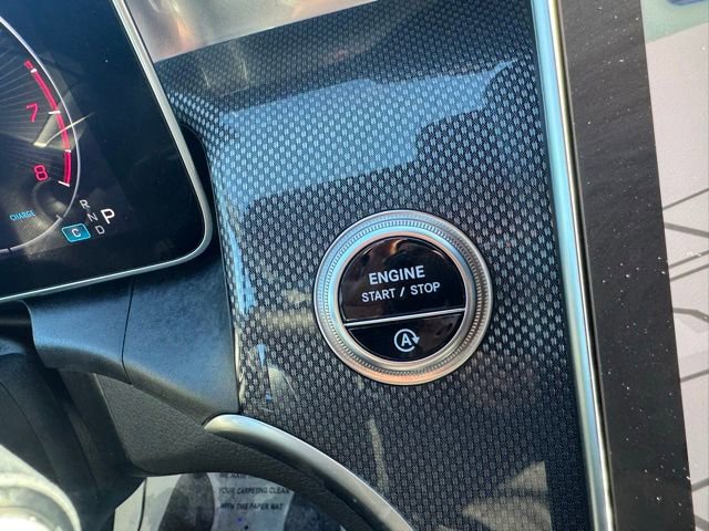 Used 2024 Mercedes-Benz GLC 300 4MATIC image 31