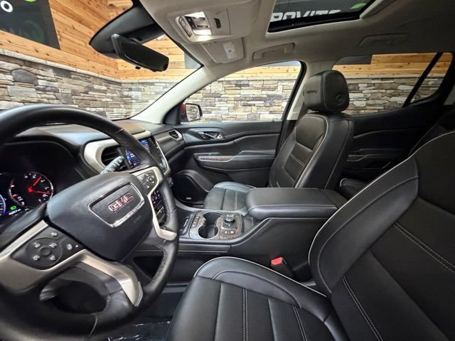 Used 2023 GMC Acadia Denali w/ Denali Ultimate Package AWD/4WD image 13