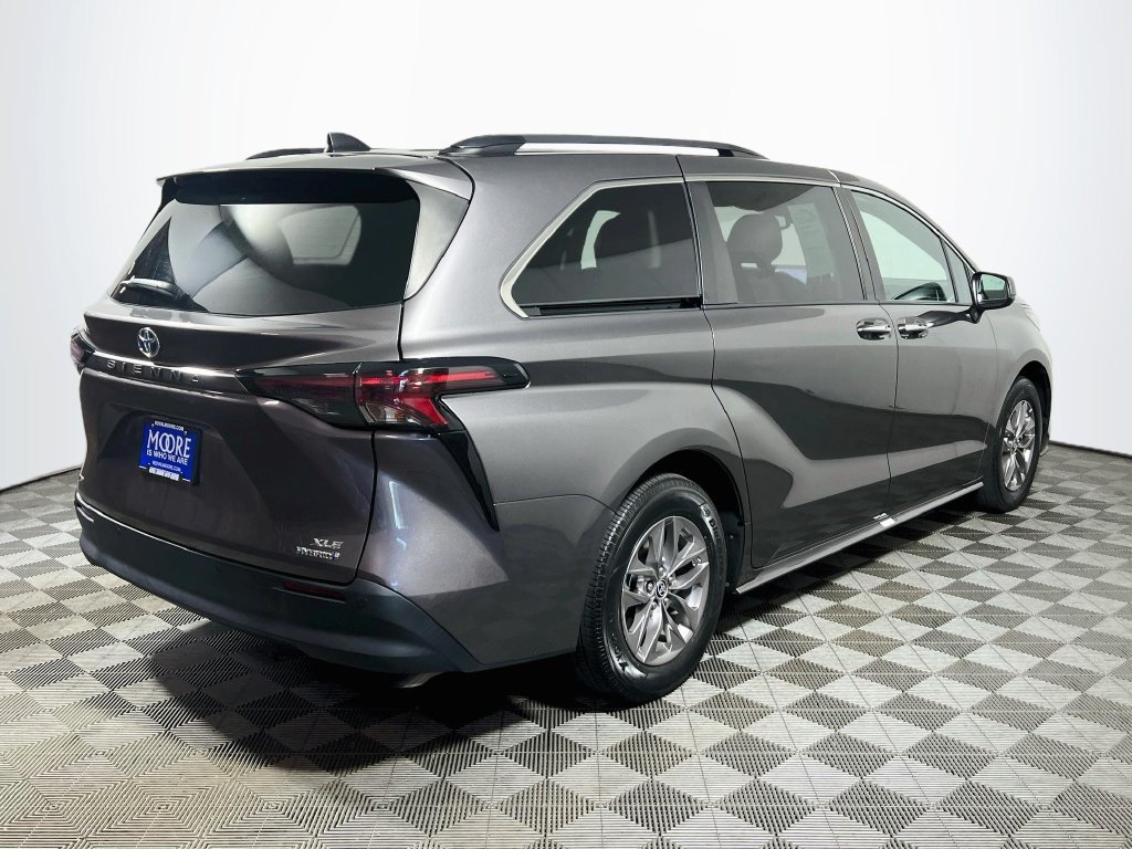 Certified 2023 Toyota Sienna XLE w/ XLE Plus Package AWD/4WD image 7