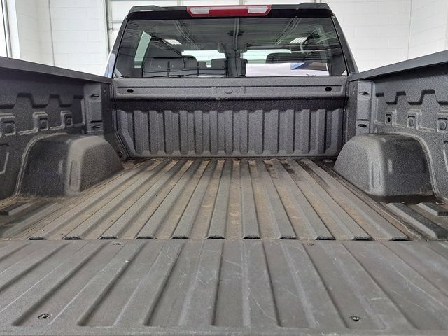 Used 2023 Chevrolet Silverado 1500 LT AWD/4WD image 25