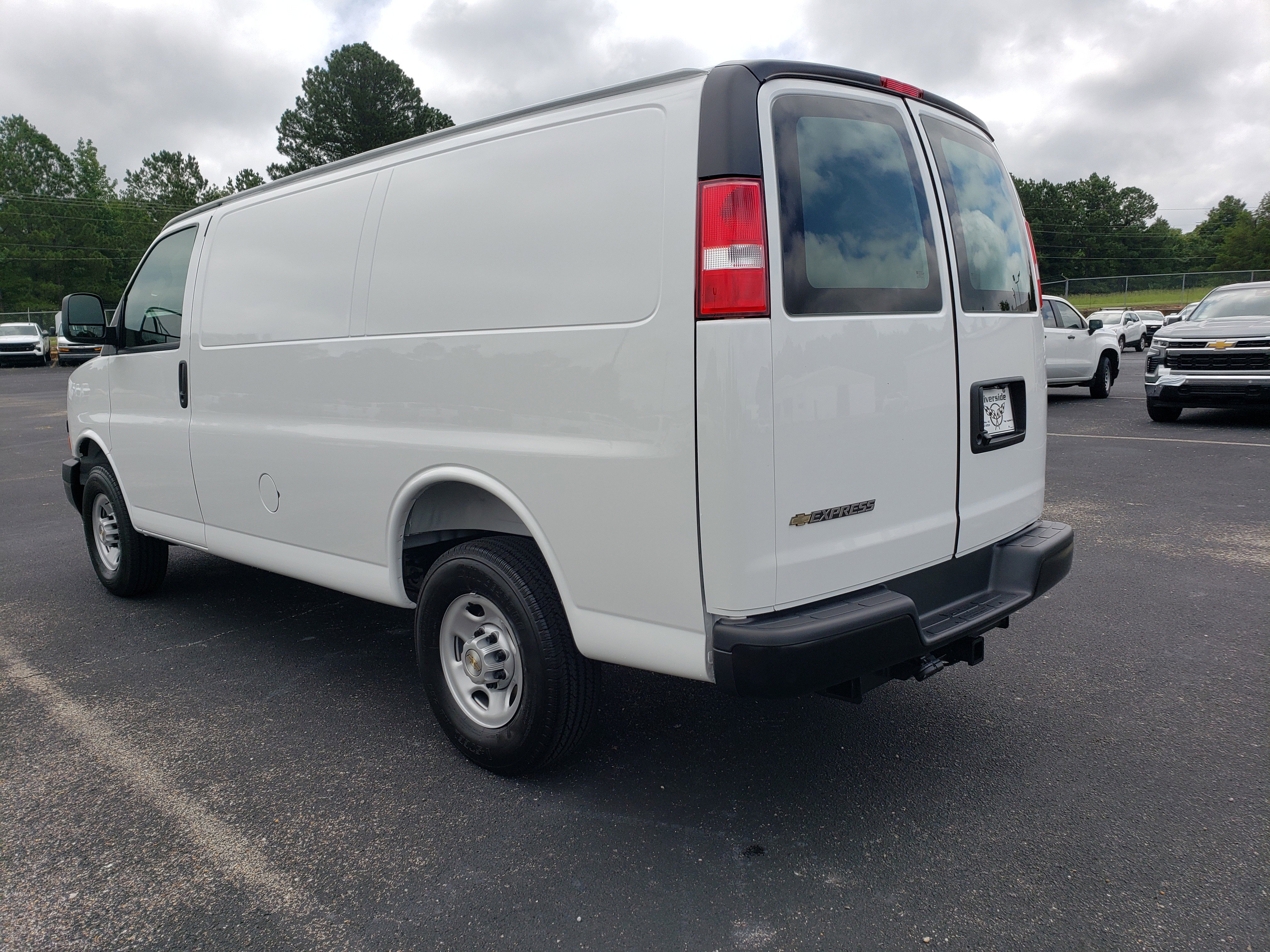 New 2025 Chevrolet Express 2500 w/ Driver Convenience Package image 3