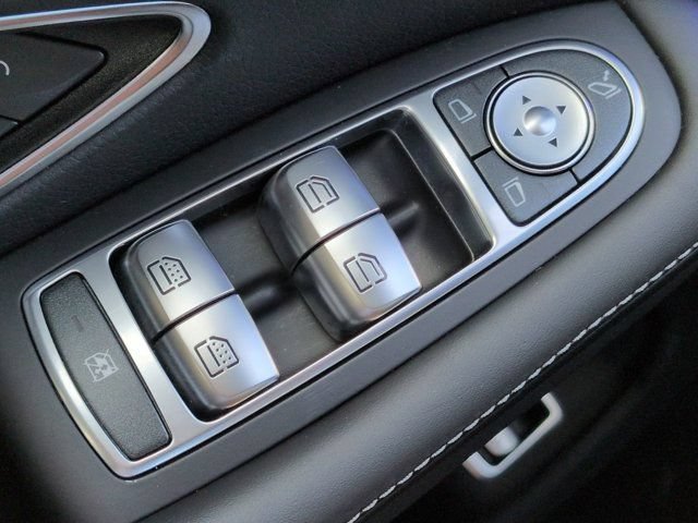 Used 2020 Mercedes-Benz S 560 4MATIC Sedan image 24
