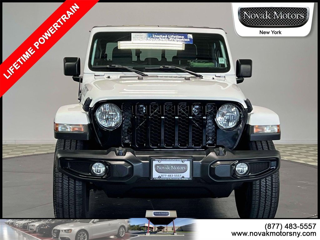Used 2021 Jeep Gladiator Willys image 2