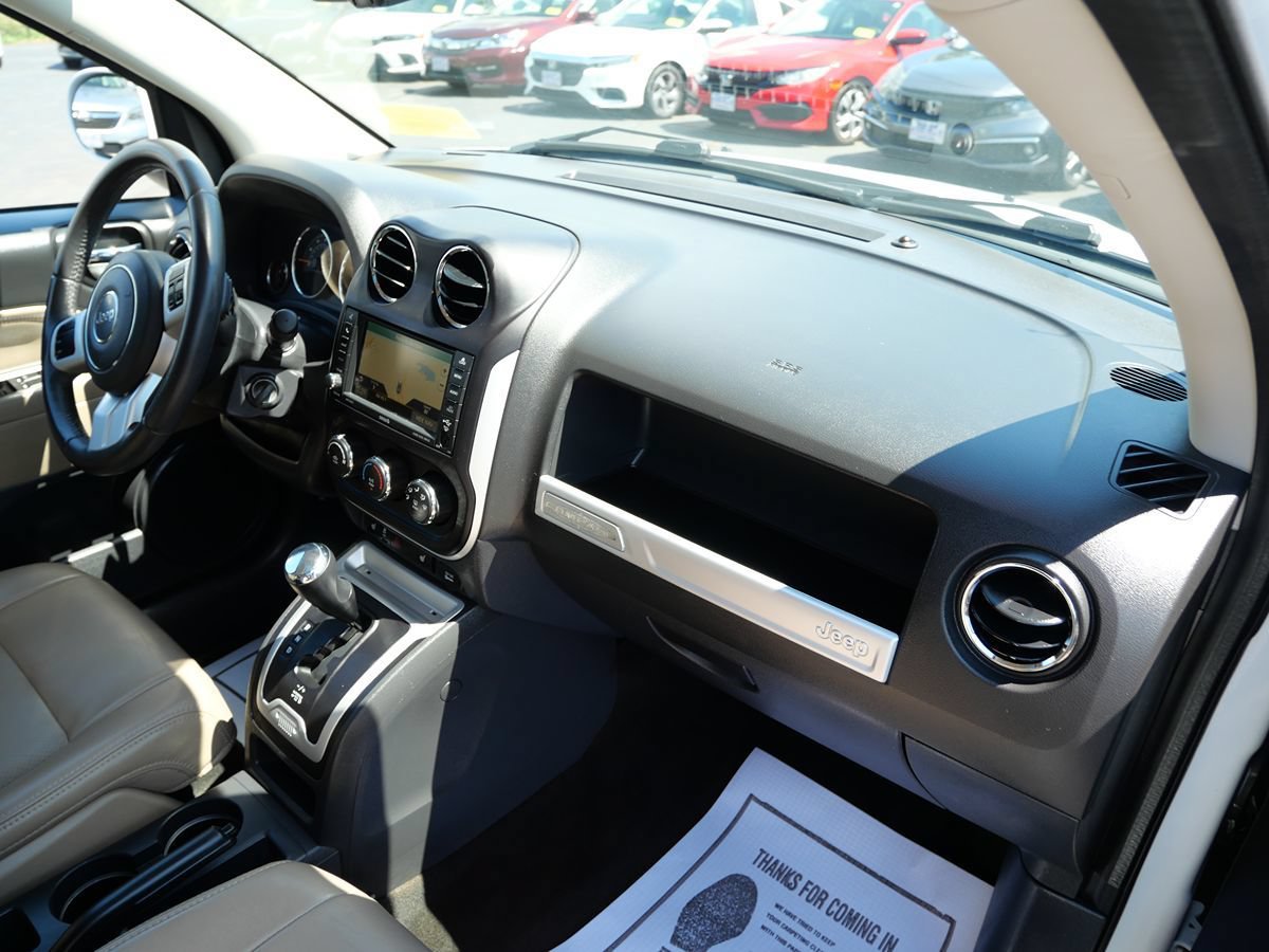 Used 2017 Jeep Compass High Altitude AWD/4WD image 30