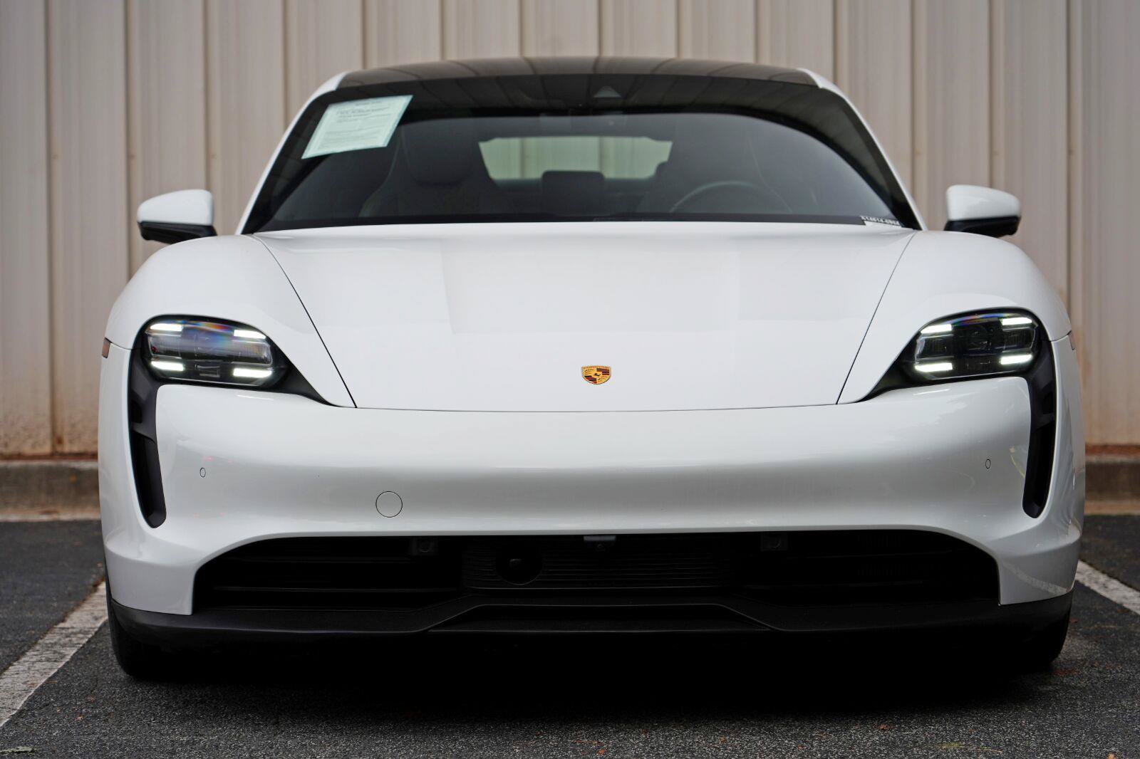 Used 2022 Porsche Taycan RWD image 7