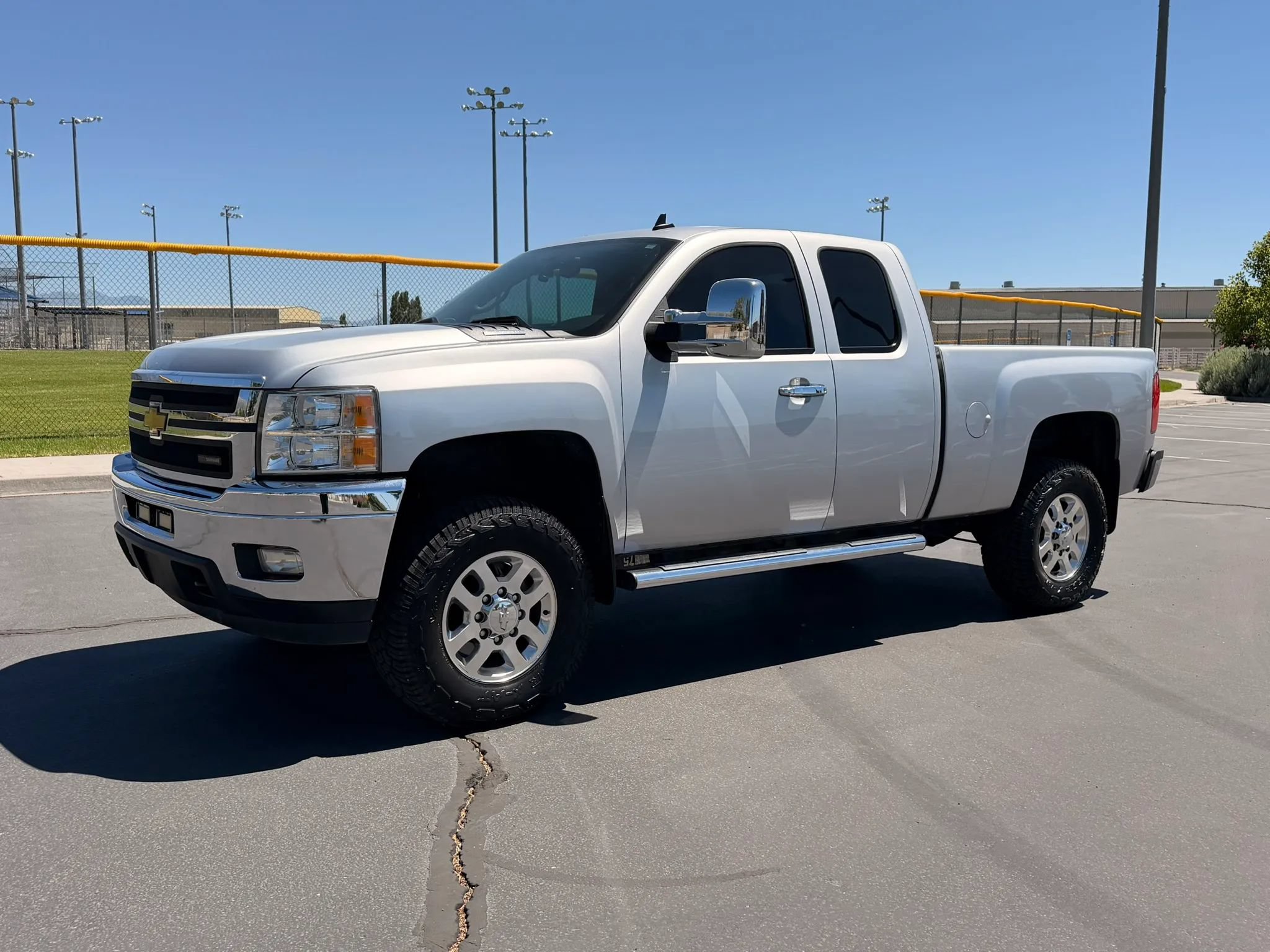 Used 2013 Chevrolet Silverado 2500 LT w/ Interior Plus Package AWD/4WD image 2
