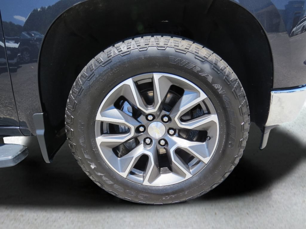 Certified 2022 Chevrolet Silverado 1500 LT AWD/4WD image 11
