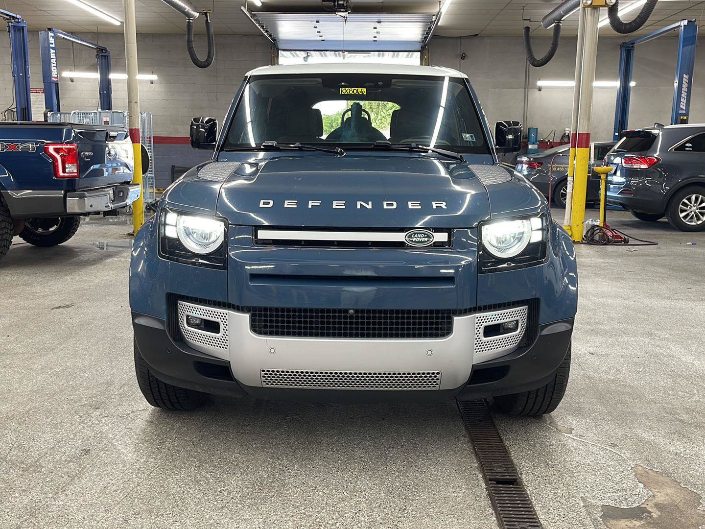 Used 2020 Land Rover Defender 110 S AWD/4WD image 9