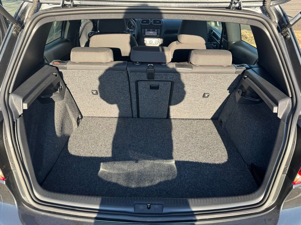 Used 2010 Volkswagen GTI 2-Door image 27