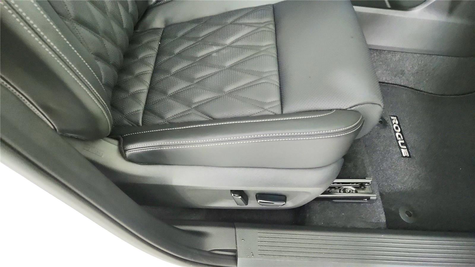 New 2026 Nissan Rogue Platinum w/ Platinum Premium Package image 38