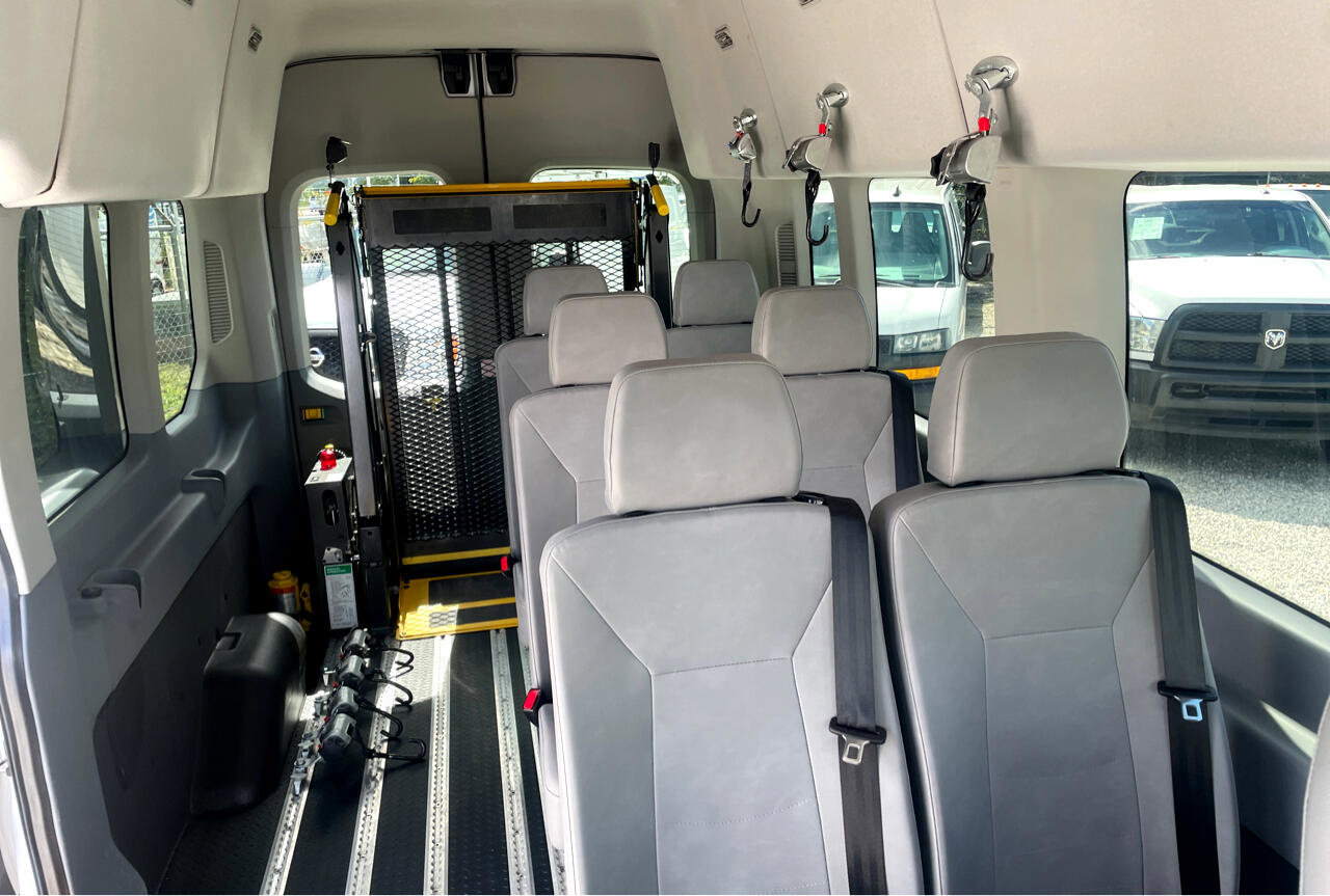 Used 2018 Ford Transit 350 XL image 24