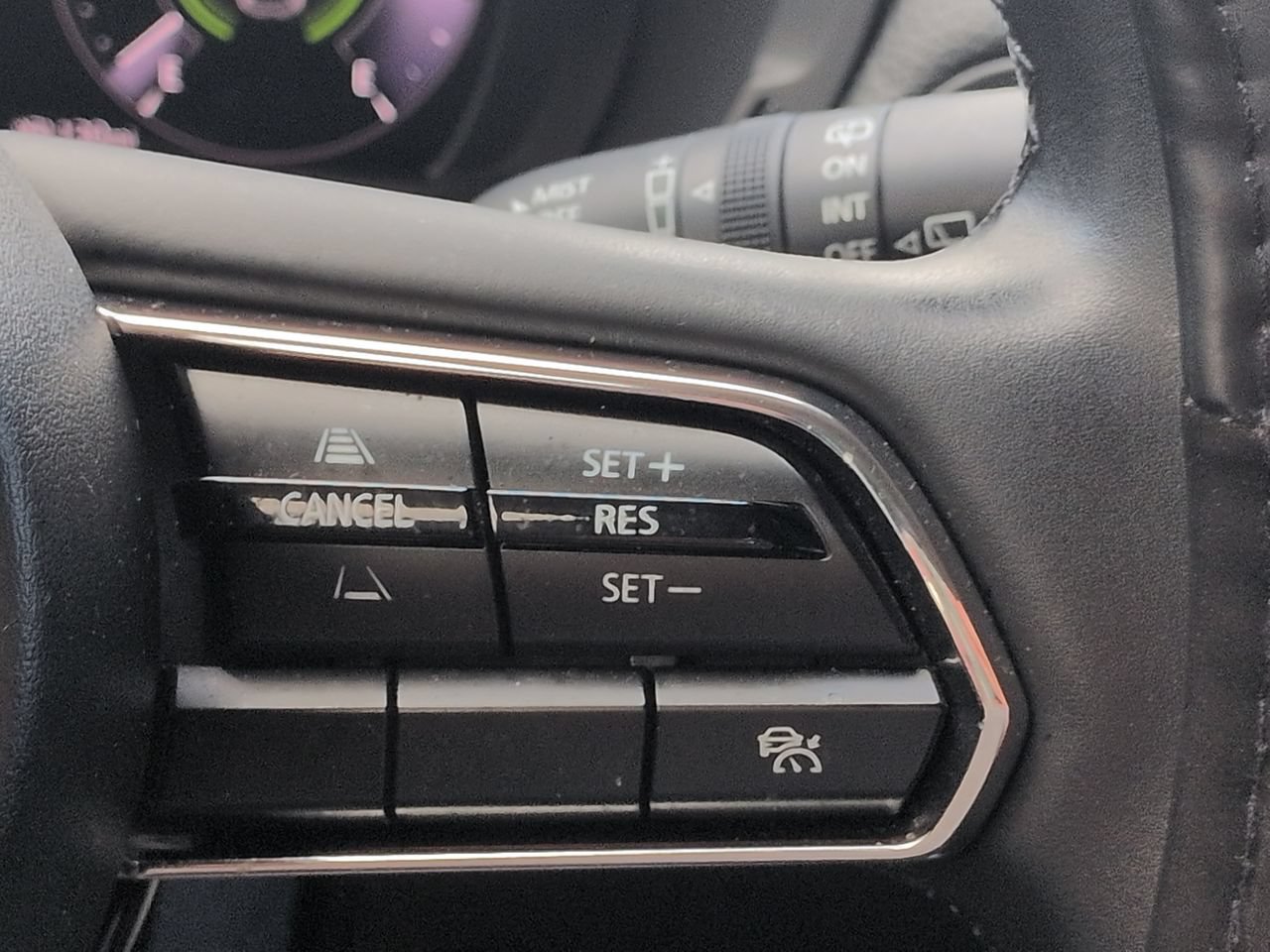 Used 2024 MAZDA CX-90 Plug-In Hybrid w/ Premium Pkg AWD/4WD image 26