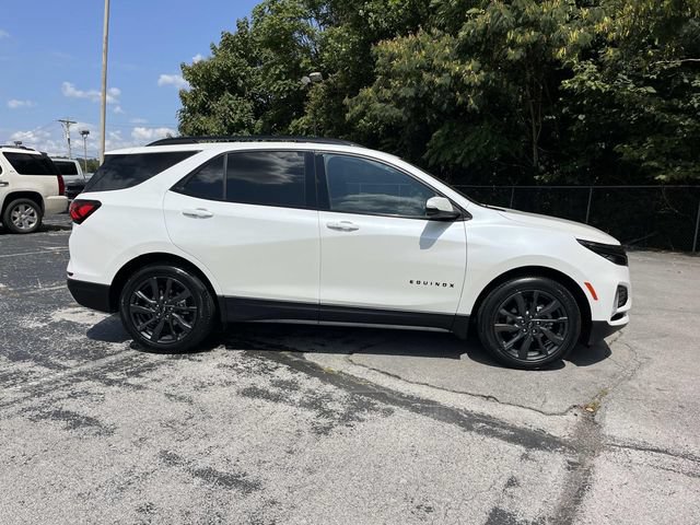 Used 2022 Chevrolet Equinox RS w/ RS Leather Package FWD image 2