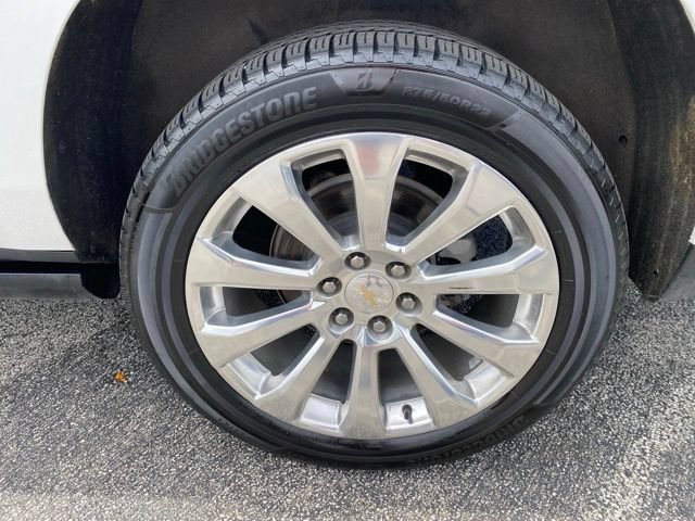 Used 2023 Chevrolet Suburban Premier AWD/4WD image 11
