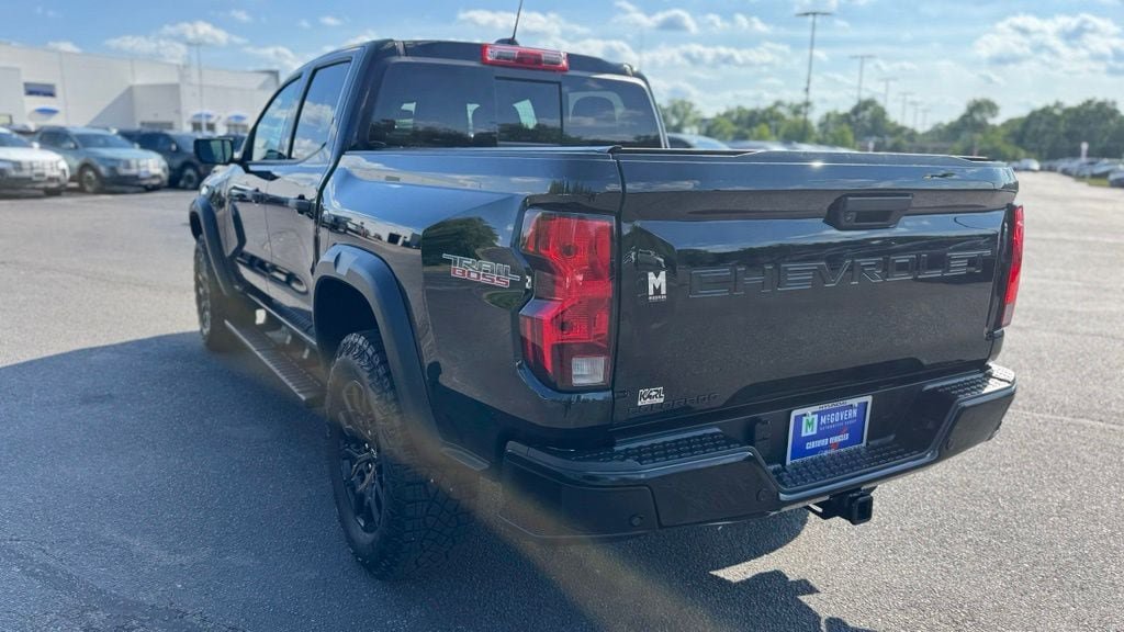 Used 2024 Chevrolet Colorado Trail Boss w/ Advanced Trailering Package AWD/4WD image 7