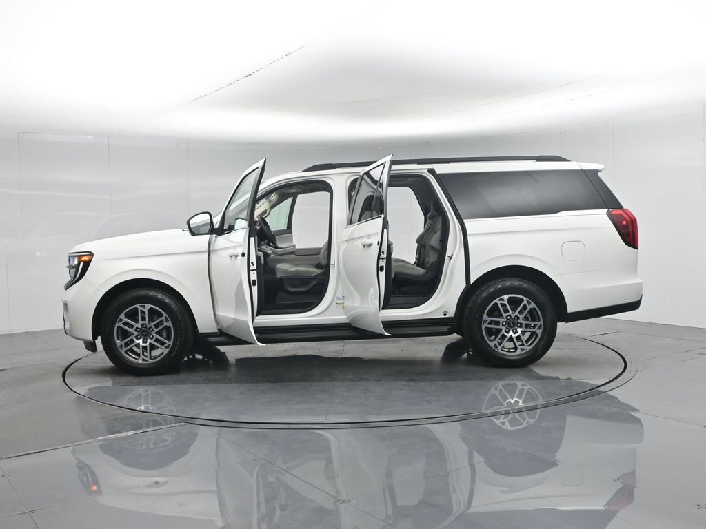 Used 2025 Ford Expedition Max Active image 35