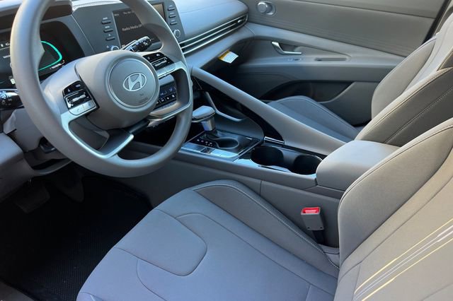New 2026 Hyundai Elantra Hybrid FWD image 10