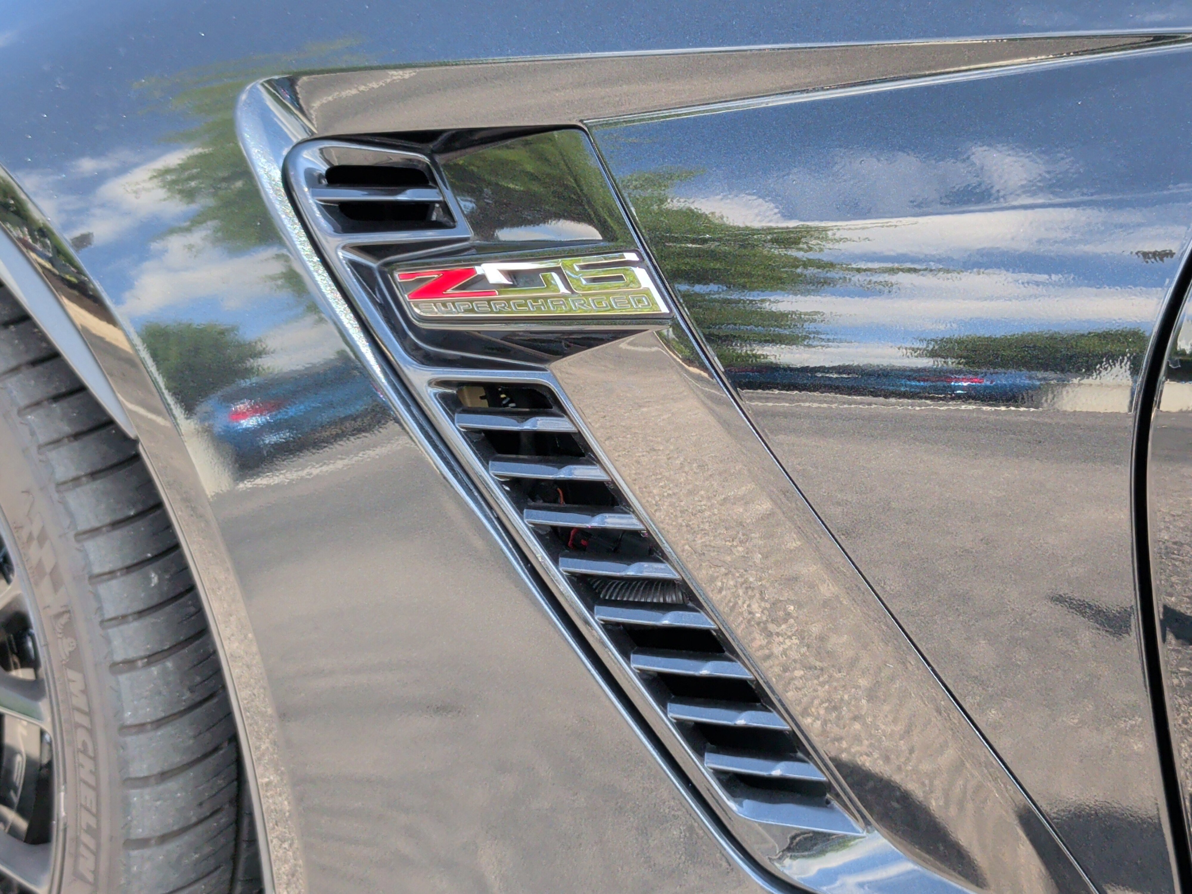 Used 2019 Chevrolet Corvette Z06 RWD image 13