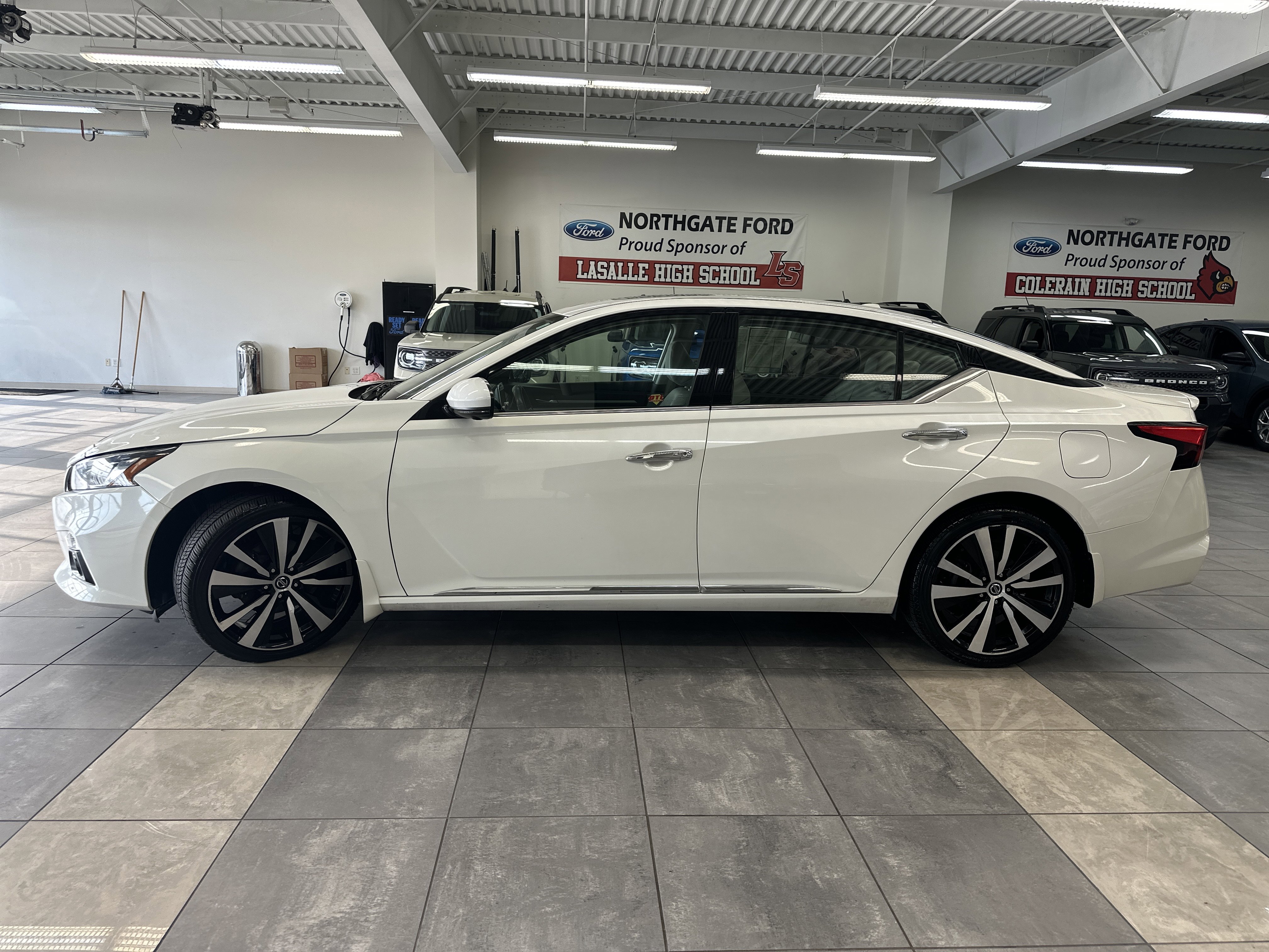 Used 2019 Nissan Altima 2.5 Platinum image 16
