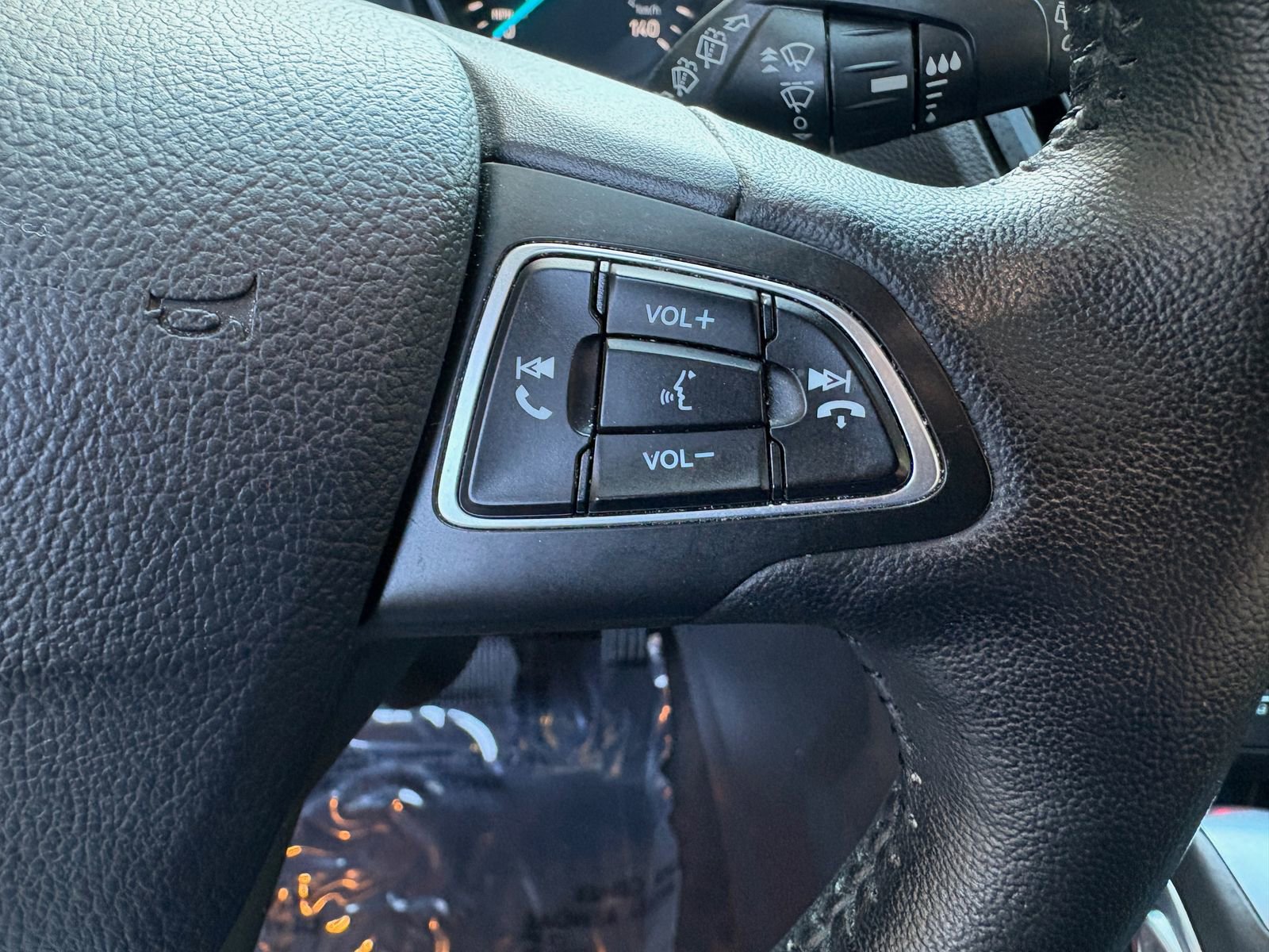 Used 2019 Ford Escape SEL AWD/4WD image 30