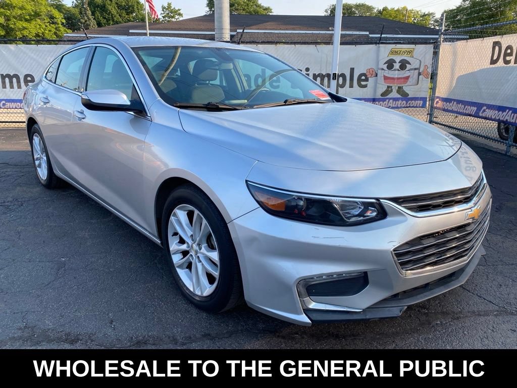 Used 2017 Chevrolet Malibu LT FWD image 1