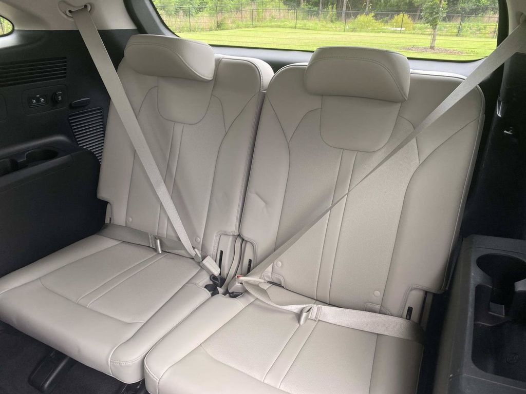 Used 2023 Kia Sorento EX FWD image 15