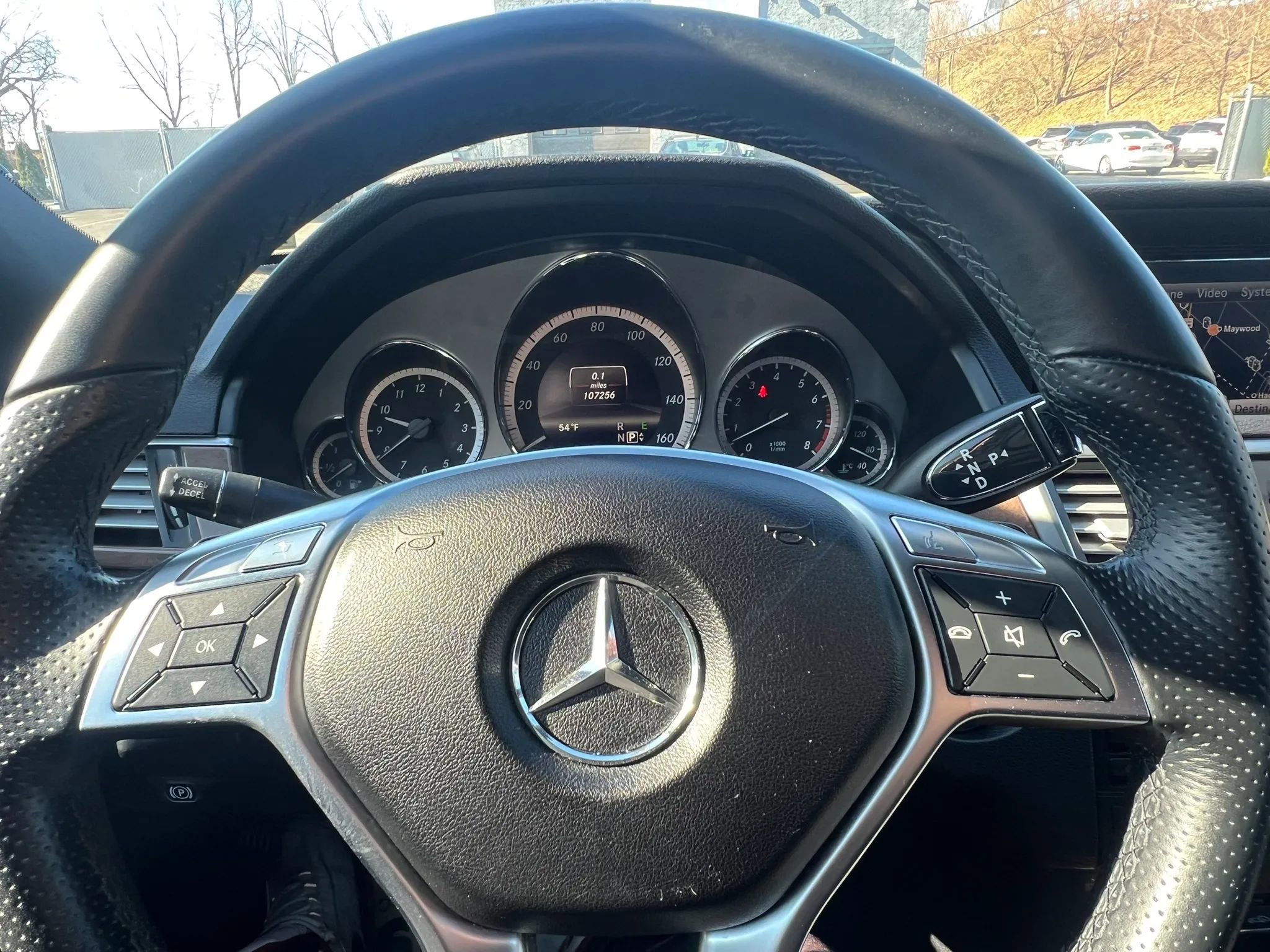 Used 2013 Mercedes-Benz E 550 4MATIC Sedan image 11