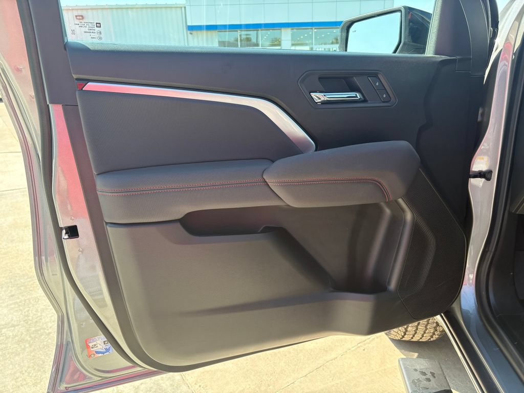 Used 2026 Chevrolet Colorado Z71 AWD/4WD image 17