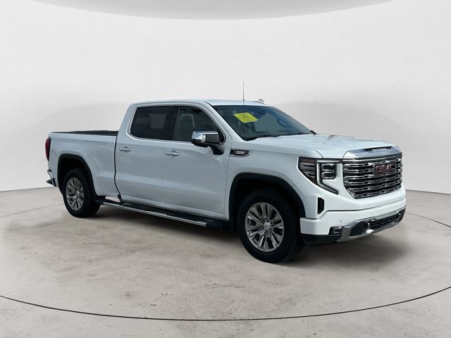 Used 2023 GMC Sierra 1500 Denali w/ Technology Package AWD/4WD image 7