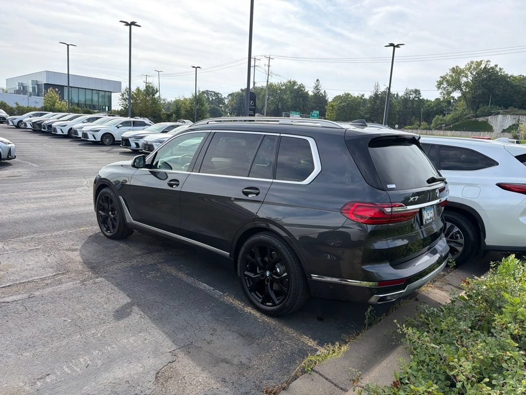 Used 2020 BMW X7 xDrive40i w/ Premium Package AWD/4WD image 19