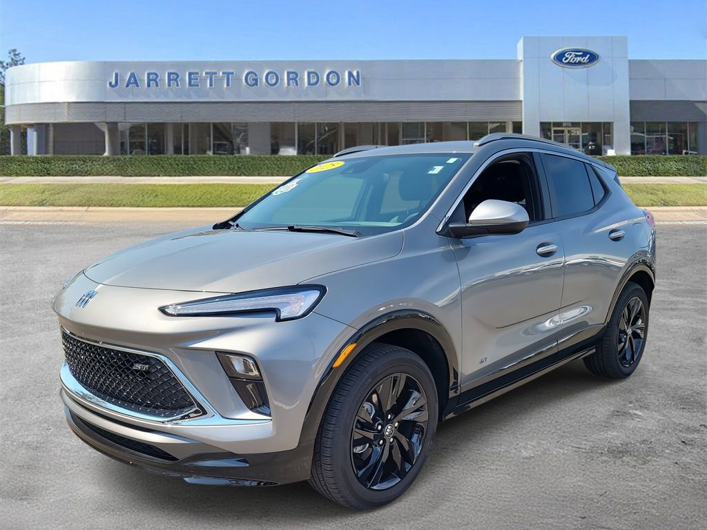 Used 2025 Buick Encore GX Sport Touring w/ Comfort Package image 2