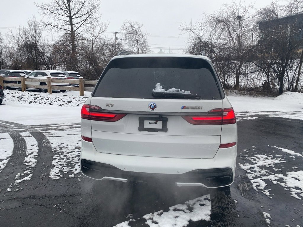 Used 2022 BMW X7 M50i w/ Dynamic Handling Package image 8